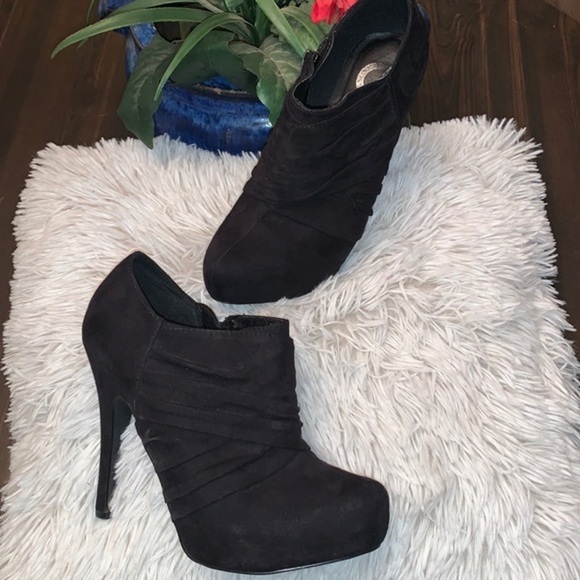 GUESS BLACK SUEDE STILETTO BOOTIE LADIES SIZE 6 1/2 - Picture 12 of 12